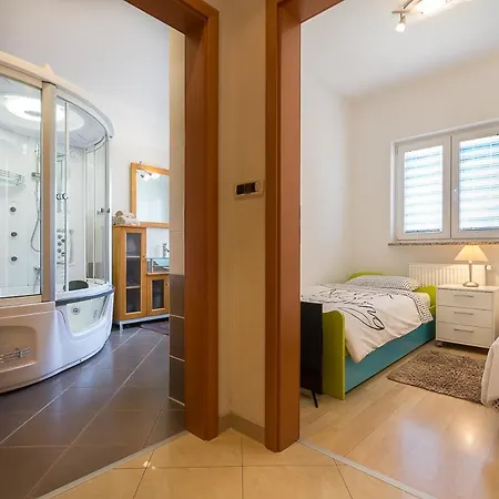 Igor 3 **** Apartment *